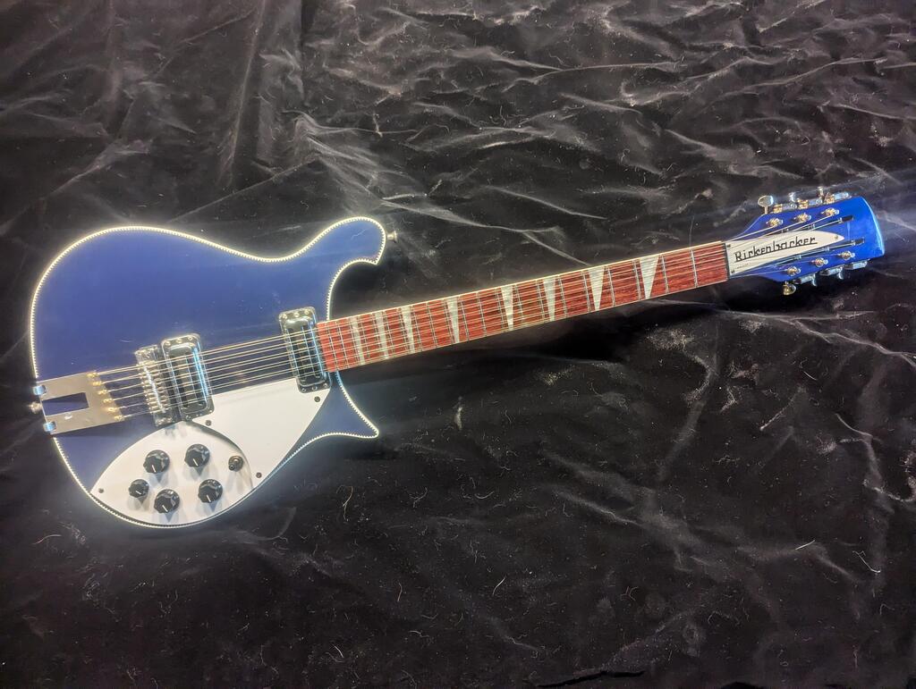 Reproduction Plastic Fang Truss Rod Cover For Rickenbacker Guitar 12 String 330, 360, 450,660,